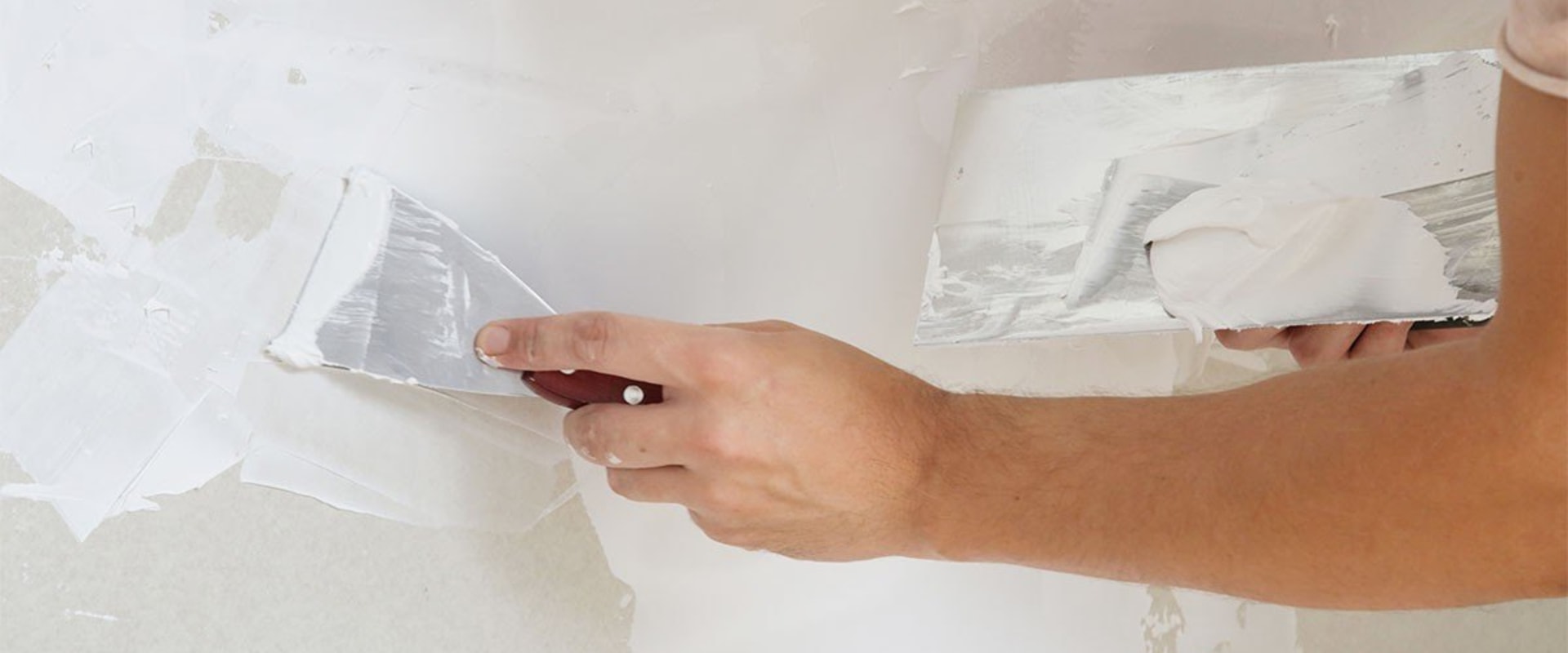 Tips for Repairing Drywall and Painting to Improve Your Home