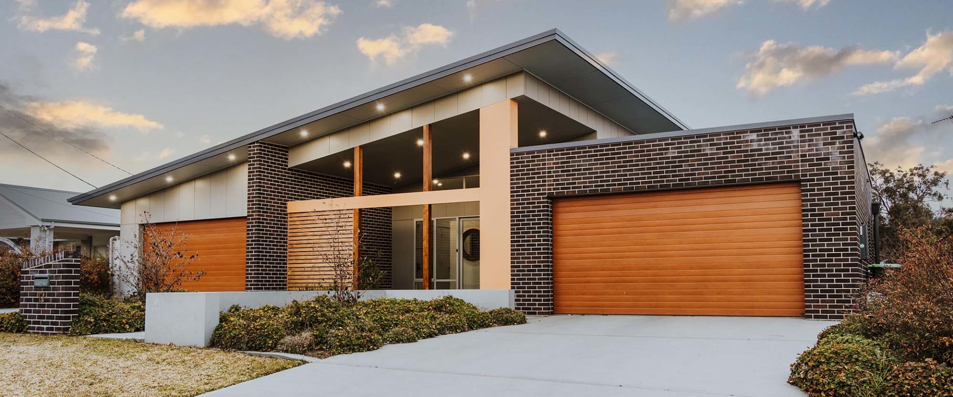Custom Home Builders vs. Production Builders: Which is Right for You?