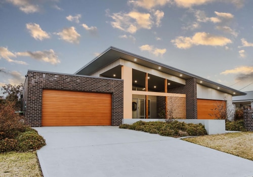 Custom Home Builders vs. Production Builders: Which is Right for You?